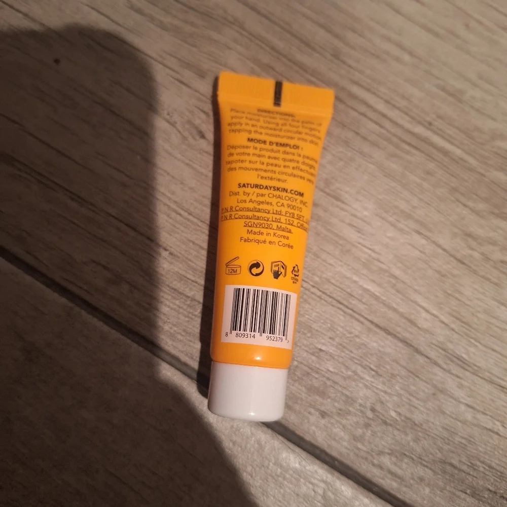🦔 Saturday Skin carrot and niacimide cream🦄